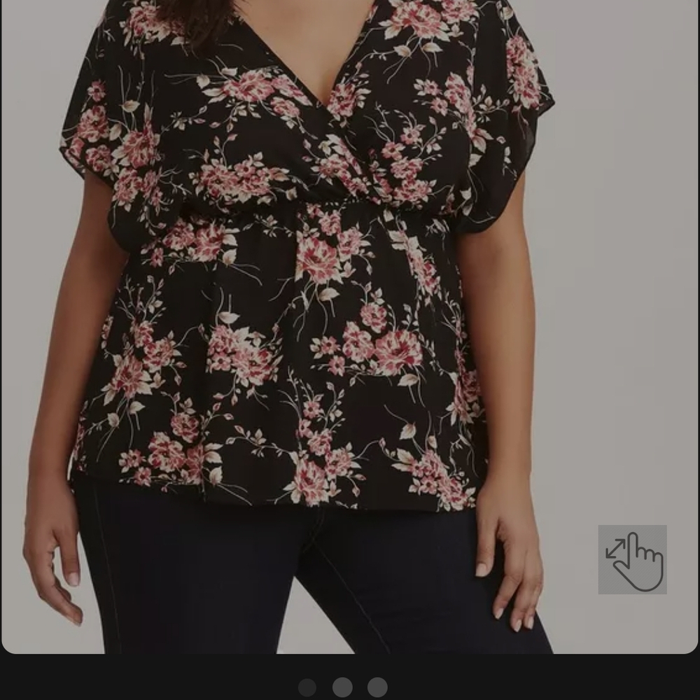 Floral Black Top Torrid Size 1 NWT
